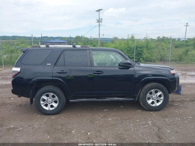 2022 TOYOTA 4RUNNER SR5 14
