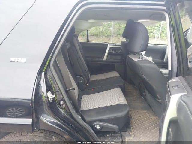 2022 TOYOTA 4RUNNER SR5 8