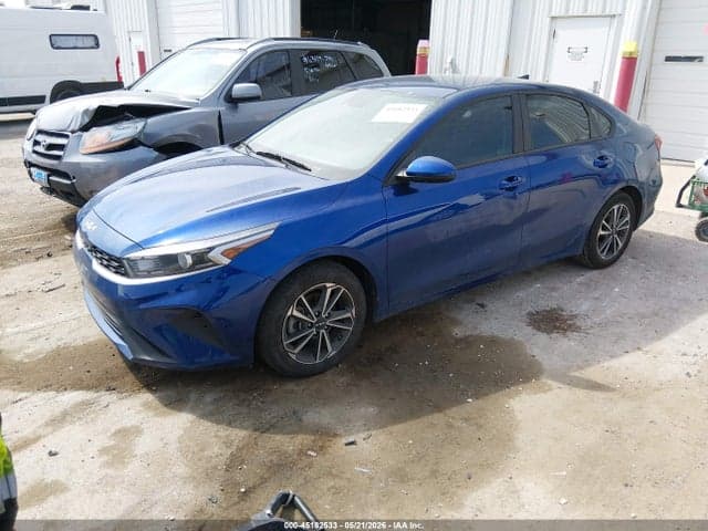 2023 KIA FORTE LXS 2