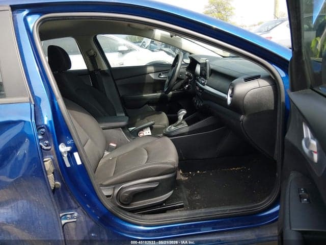 2023 KIA FORTE LXS 5