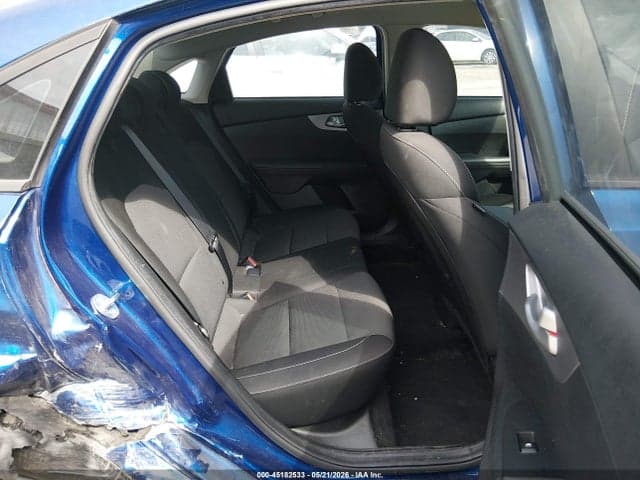 2023 KIA FORTE LXS 8