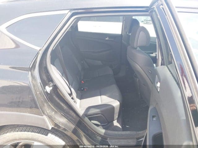 2018 HYUNDAI TUCSON VALUE 8