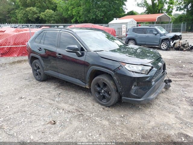 2020 TOYOTA RAV4 XLE 1