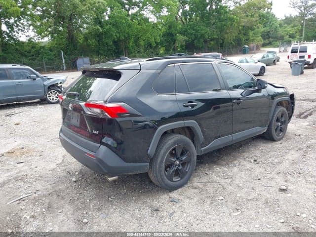 2020 TOYOTA RAV4 XLE 4