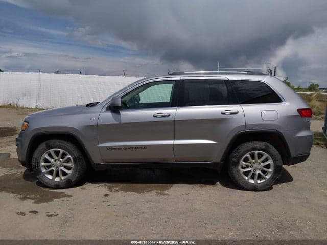 2021 JEEP GRAND CHEROKEE LAREDO E 4X4 18