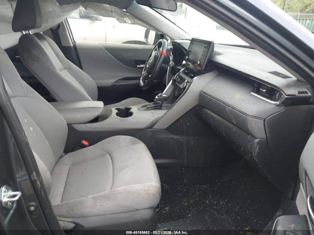 2021 TOYOTA VENZA LE 5