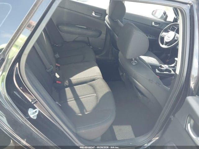 2017 KIA OPTIMA LX 8