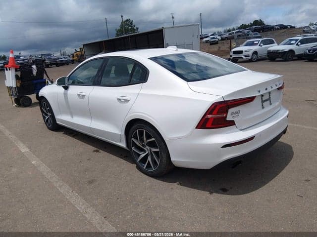 2020 VOLVO S60 MOMENTUM 3