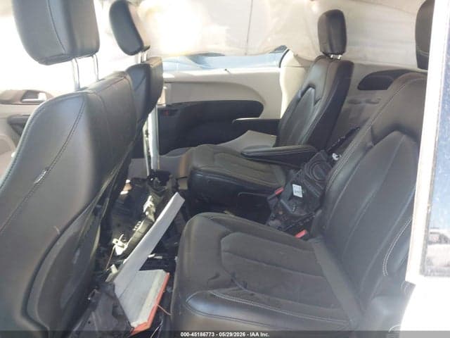2020 CHRYSLER VOYAGER LXI 8