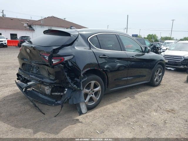 2021 ALFA ROMEO STELVIO AWD 4