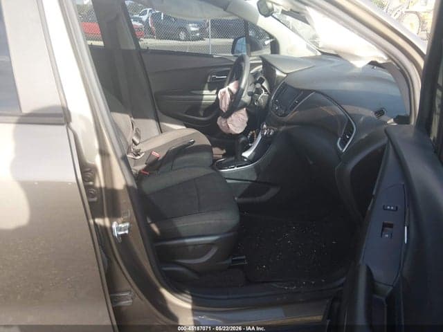 2022 CHEVROLET TRAX AWD LS 5