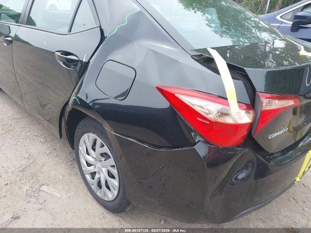 2017 TOYOTA COROLLA LE 6