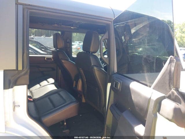2025 FORD BRONCO OUTER BANKS 8