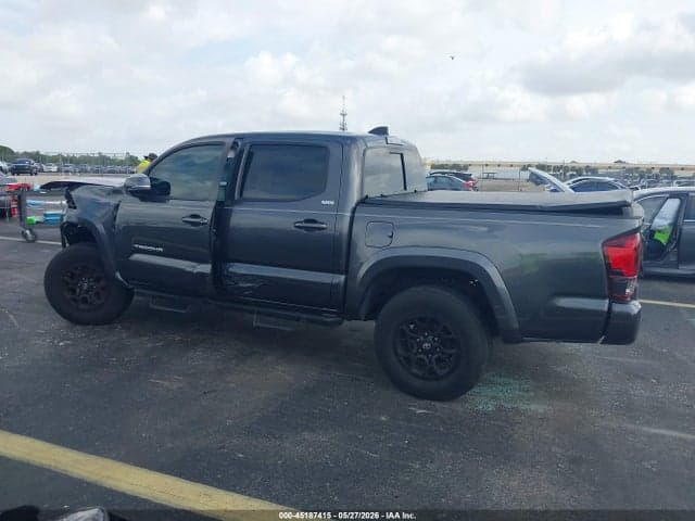 2022 TOYOTA TACOMA SR5 V6 15