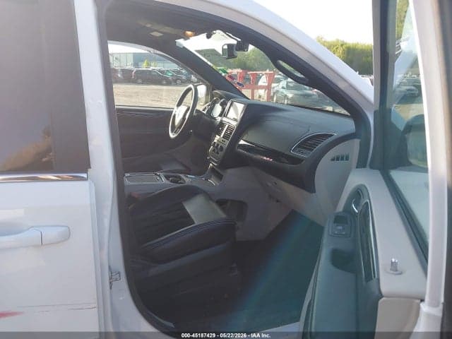 2017 DODGE GRAND CARAVAN SXT 5