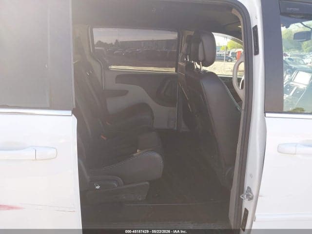 2017 DODGE GRAND CARAVAN SXT 8