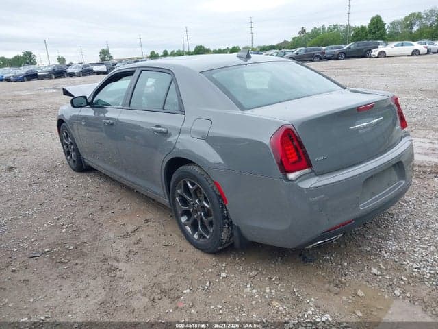 2018 CHRYSLER 300 300S AWD 3