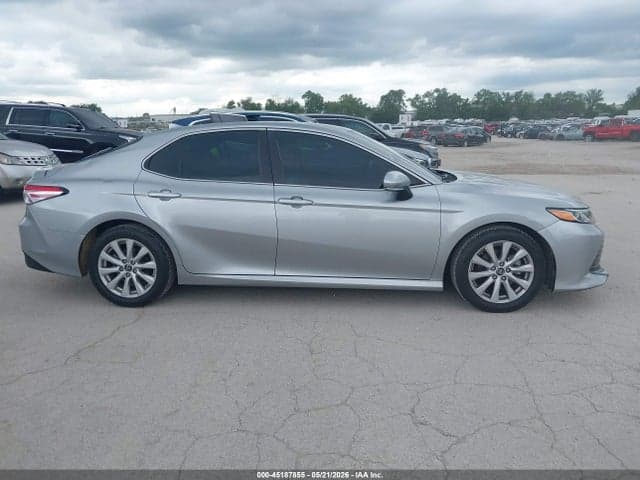 2019 TOYOTA CAMRY LE 13