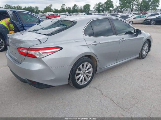 2019 TOYOTA CAMRY LE 4