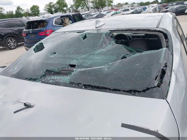 2019 TOYOTA CAMRY LE 6
