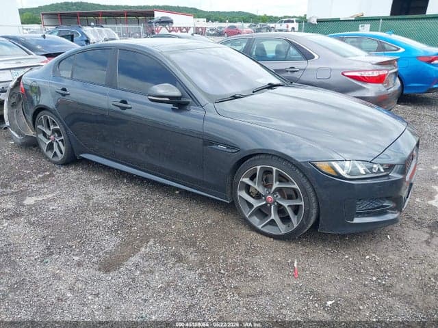 2017 JAGUAR XE 35T 1