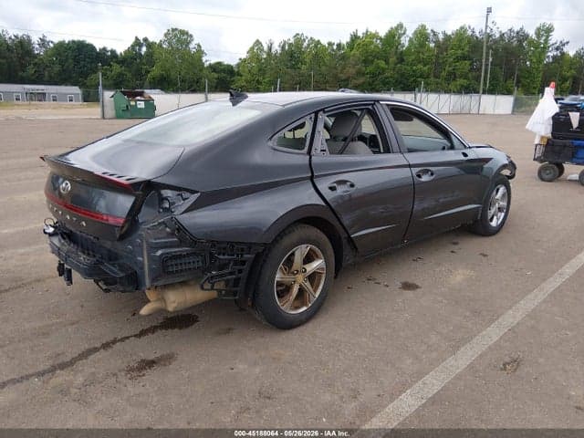 2021 HYUNDAI SONATA SE 4