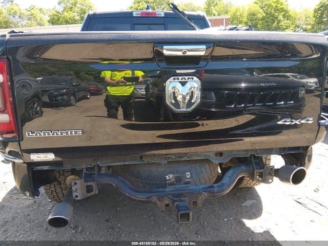 2019 RAM 1500 LARAMIE 4X4 5'7 BOX 16