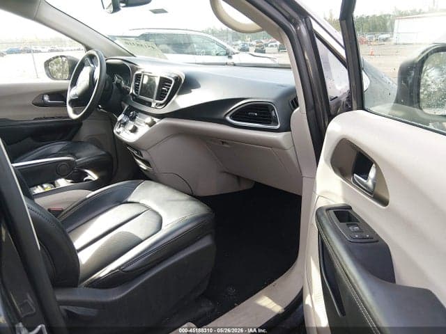 2020 CHRYSLER VOYAGER LXI 6