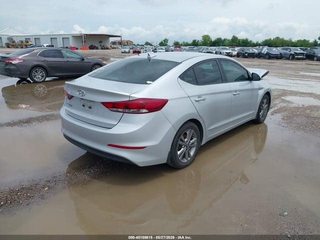 2018 HYUNDAI ELANTRA SEL 4