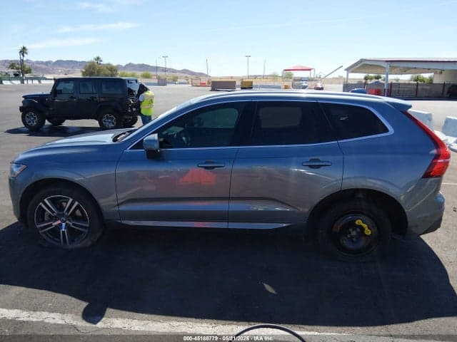 2018 VOLVO XC60 T6 MOMENTUM 14