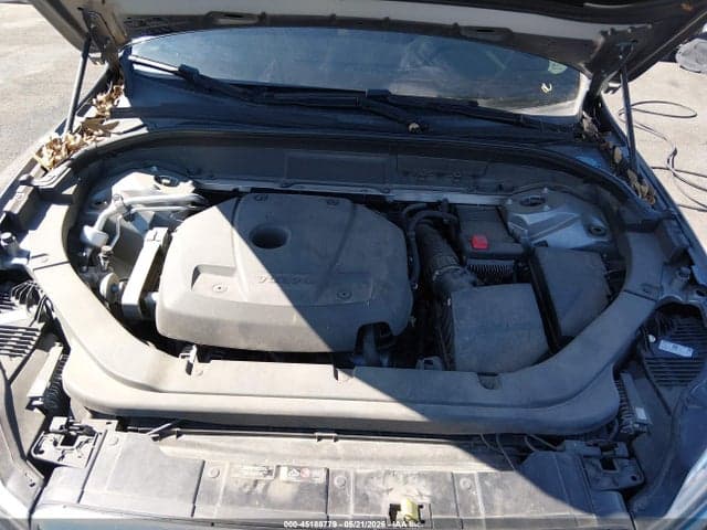 2018 VOLVO XC60 T6 MOMENTUM 10