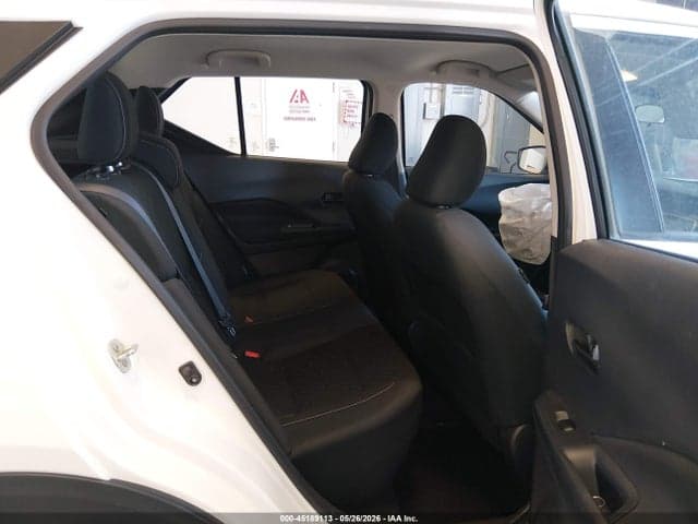 2021 NISSAN KICKS S XTRONIC CVT 8