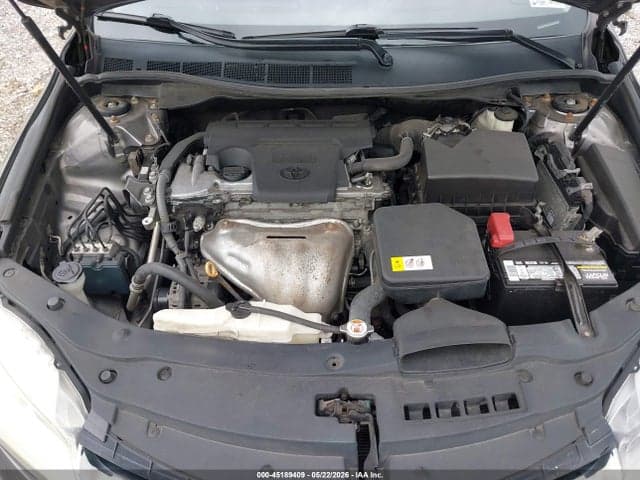 2017 TOYOTA CAMRY SE 11