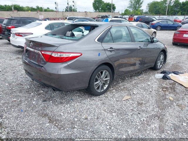 2017 TOYOTA CAMRY SE 5