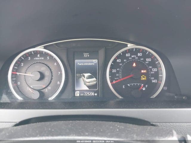 2017 TOYOTA CAMRY SE 8
