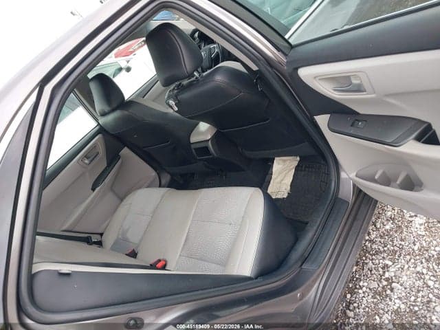 2017 TOYOTA CAMRY SE 9