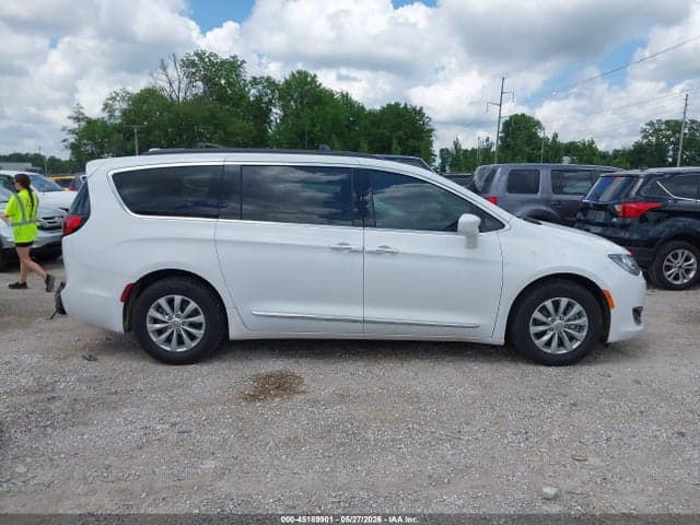 2017 CHRYSLER PACIFICA TOURING-L 13