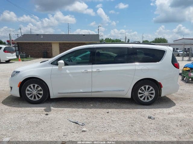 2017 CHRYSLER PACIFICA TOURING-L 14