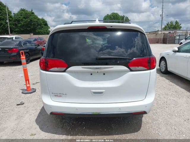 2017 CHRYSLER PACIFICA TOURING-L 16