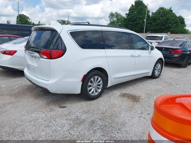 2017 CHRYSLER PACIFICA TOURING-L 4