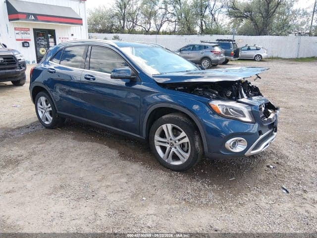 2019 MERCEDES-BENZ GLA 250 1