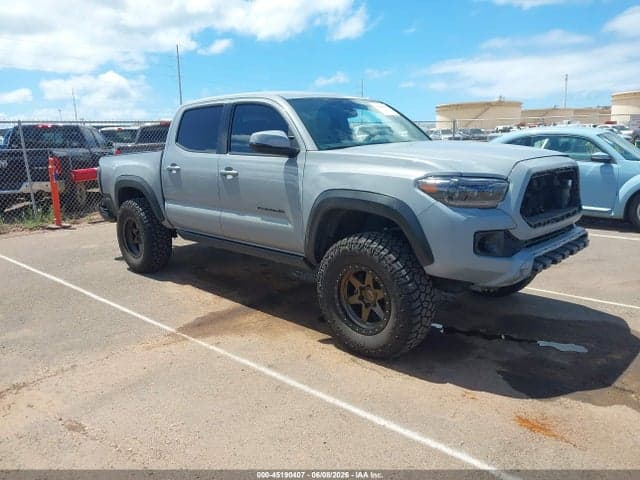 2018 TOYOTA TACOMA SR5 V6