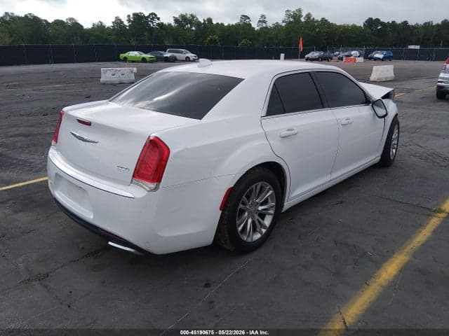 2017 CHRYSLER 300 LIMITED 4