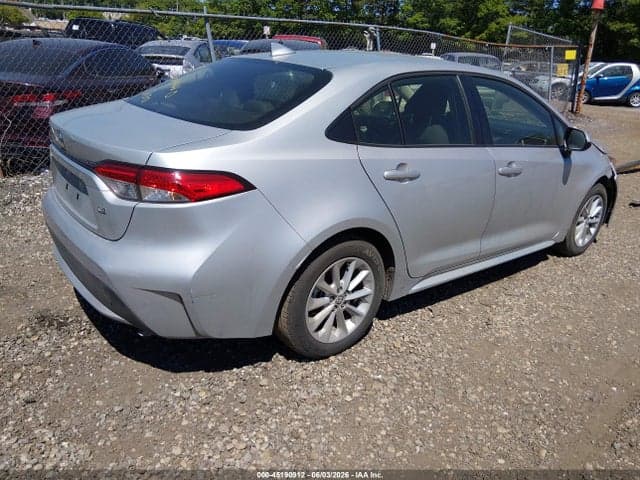 2022 TOYOTA COROLLA LE 4