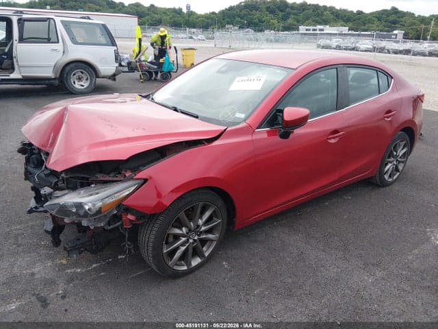 2018 MAZDA MAZDA3 TOURING 2