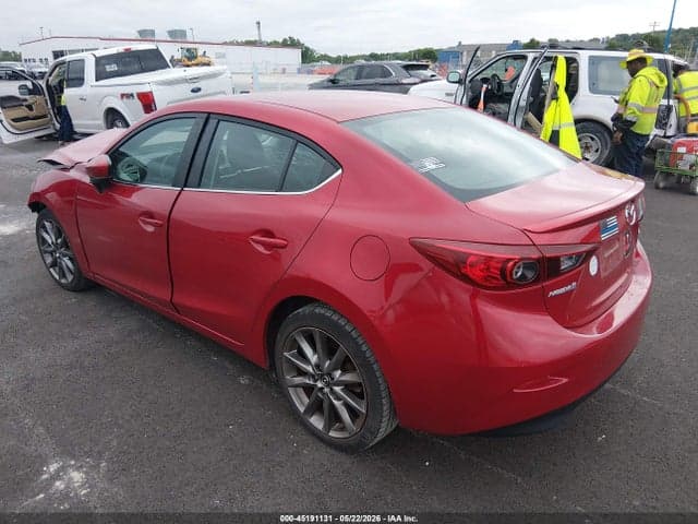 2018 MAZDA MAZDA3 TOURING 3