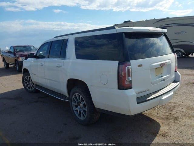 2017 GMC YUKON XL SLT 3