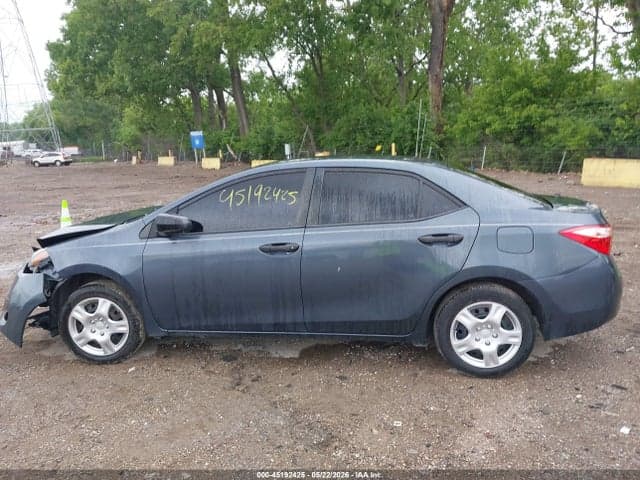 2018 TOYOTA COROLLA LE 15