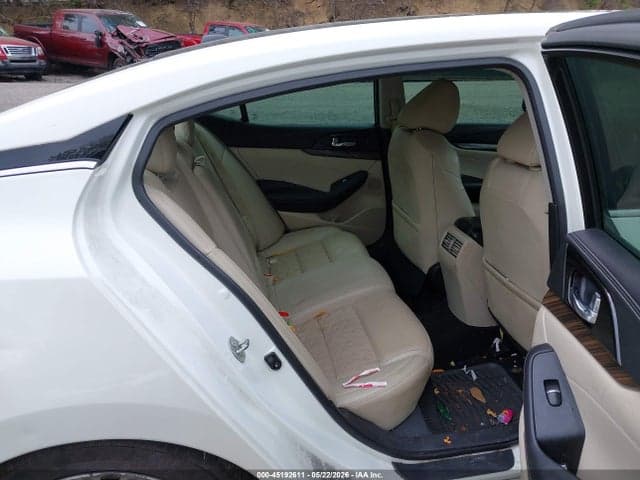 2017 NISSAN MAXIMA 3.5 PLATINUM 8