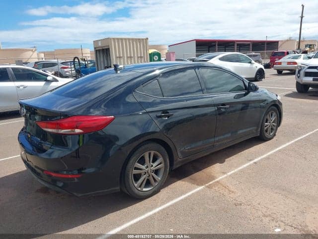 2017 HYUNDAI ELANTRA SE 4